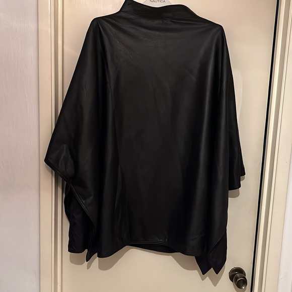 Leather Poncho Cape Black Oversized - Picture 2 of 11